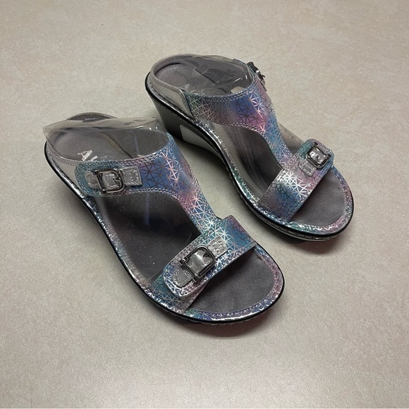 Alegria Lara Pretty Baby Sandals Women size 36 Mermaid Rainbow Metallic Shoe - Picture 2 of 8